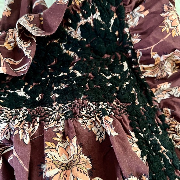 Mi Golondrina Burgundy Floral handmade Blouse - Picture 4 of 7